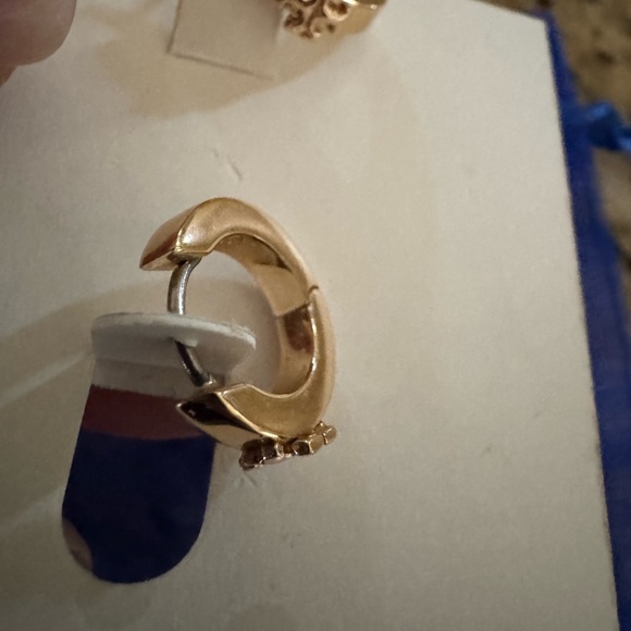 NEW Tory Burch Gold Hoop Earrings - Picture 5 of 7